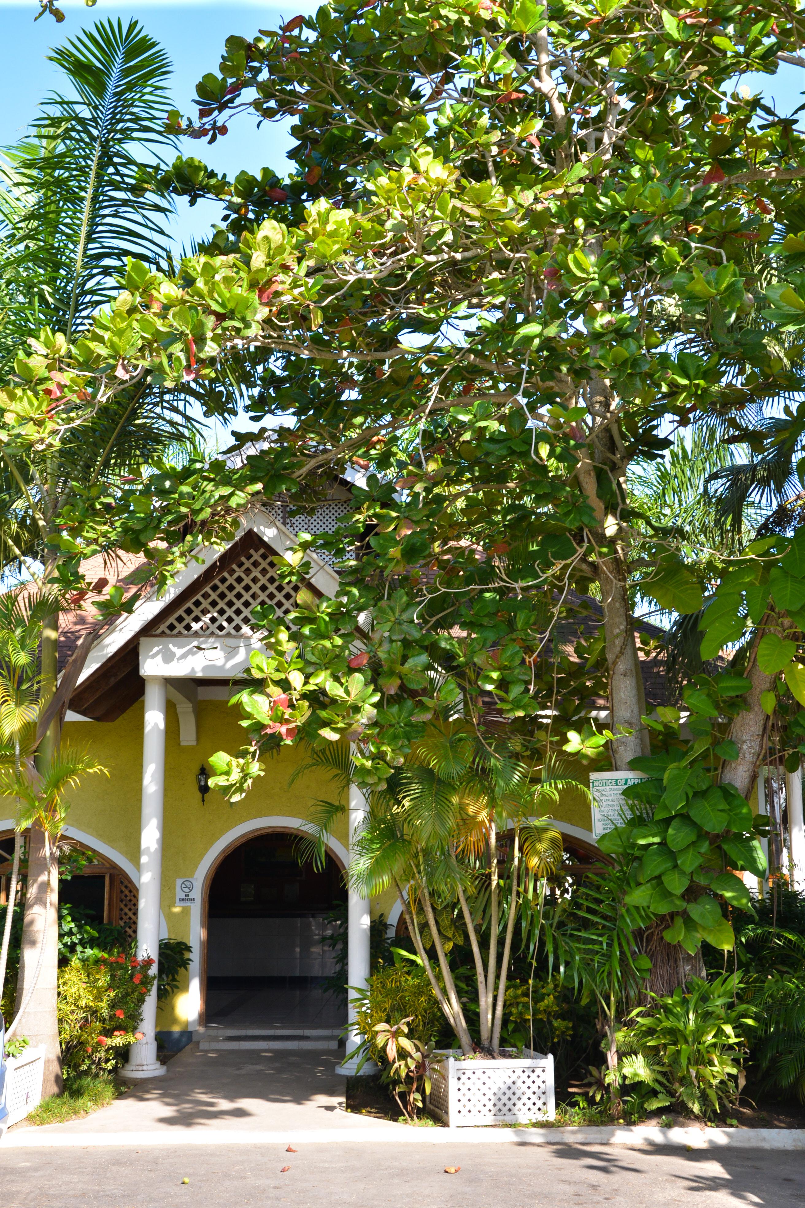 Merrils Beach Resort II Negril Esterno foto