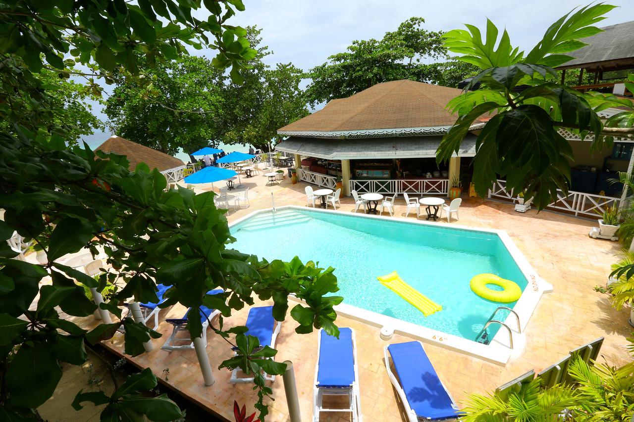 Merrils Beach Resort II Negril Esterno foto